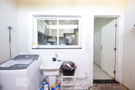 Casa à venda com 78m², 2 quartos e 2 vagas Casa à venda com 78m², 2 quartos e 2 vagasLavanderia