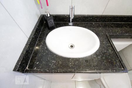 Casa à venda com 78m², 2 quartos e 2 vagas Casa à venda com 78m², 2 quartos e 2 vagasBanheiro