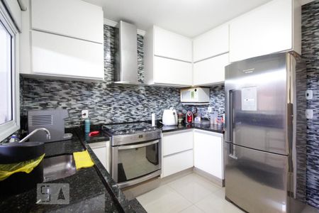 Casa à venda com 78m², 2 quartos e 2 vagas Casa à venda com 78m², 2 quartos e 2 vagasCozinha