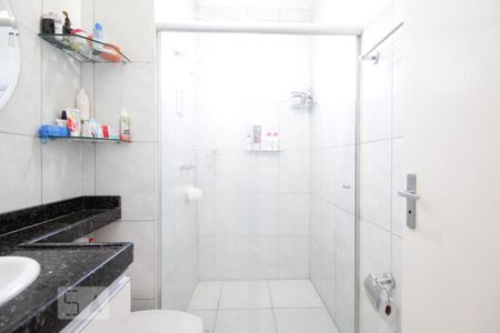 Casa à venda com 78m², 2 quartos e 2 vagas Casa à venda com 78m², 2 quartos e 2 vagasBanheiro