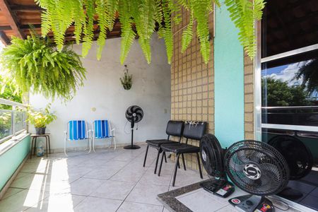 Casa à venda com 196m², 4 quartos e 1 vagaVaranda - Quarto 1 (2º andar)