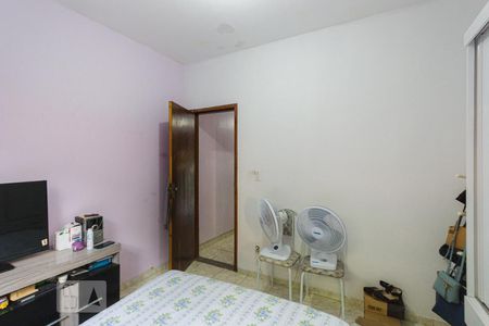 Casa à venda com 196m², 4 quartos e 1 vagaQuarto 2 (2º andar)