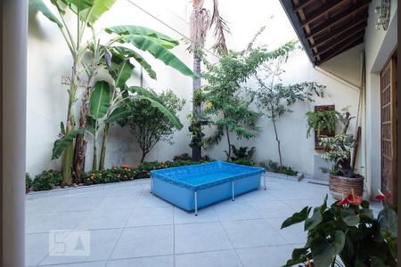 Casa à venda com 230m², 3 quartos e 3 vagas Casa à venda com 230m², 3 quartos e 3 vagasÁrea Comum