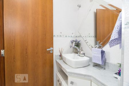 Casa à venda com 230m², 3 quartos e 3 vagas Casa à venda com 230m², 3 quartos e 3 vagasLavabo