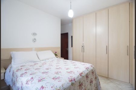 Casa à venda com 230m², 3 quartos e 3 vagas Casa à venda com 230m², 3 quartos e 3 vagasSuíte