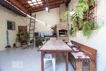 Casa à venda com 230m², 3 quartos e 3 vagas Casa à venda com 230m², 3 quartos e 3 vagasChurrasqueira