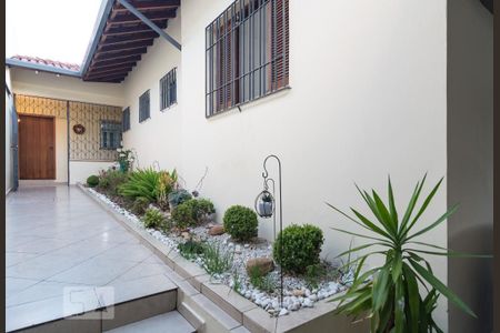 Casa à venda com 230m², 3 quartos e 3 vagas Casa à venda com 230m², 3 quartos e 3 vagasJardim