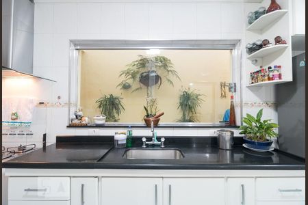 Casa à venda com 230m², 3 quartos e 3 vagas Casa à venda com 230m², 3 quartos e 3 vagasCozinha