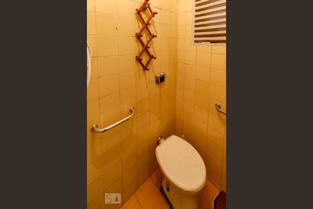 Apartamento à venda com 78m², 3 quartos e 2 vagasBanheiro de Serviço