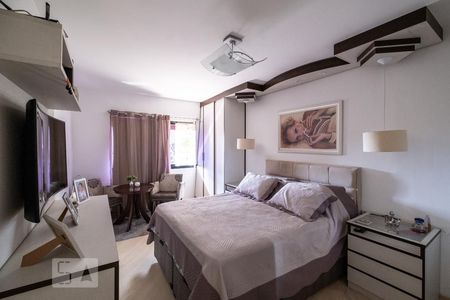 Casa à venda com 210m², 3 quartos e 2 vagasSuíte