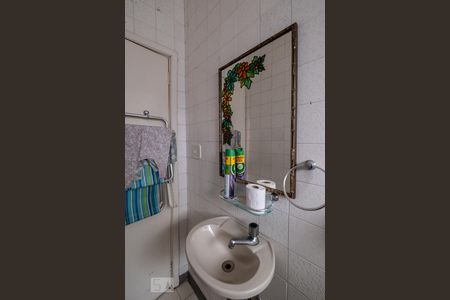 Casa à venda com 210m², 3 quartos e 2 vagasBanheiro de serviço