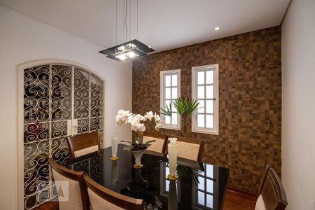 Casa à venda com 210m², 3 quartos e 2 vagasSala de jantar