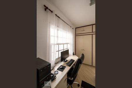 Casa à venda com 210m², 3 quartos e 2 vagasQuarto 1