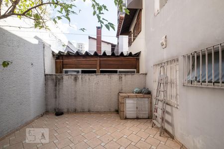 Casa à venda com 210m², 3 quartos e 2 vagasQuintal