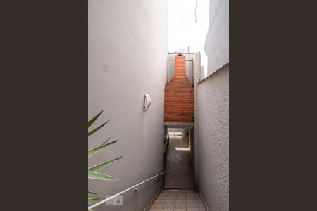 Casa à venda com 210m², 3 quartos e 2 vagasEscada para a garagem