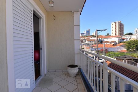 Casa à venda com 157m², 3 quartos e 3 vagas Casa à venda com 157m², 3 quartos e 3 vagasVaranda da Suíte 1