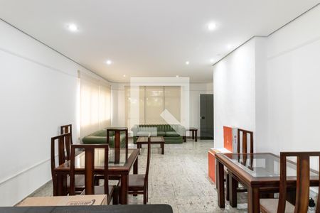 Apartamento para alugar com 47m², 1 quarto e 1 vaga Apartamento para alugar com 47m², 1 quarto e 1 vagaÁrea comum - Salão de festas