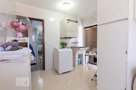 Casa à venda com 217m², 3 quartos e 5 vagasÁrea de Serviço