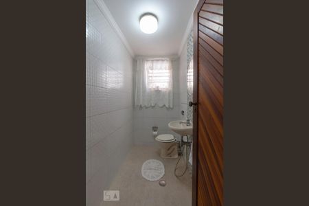 Casa à venda com 217m², 3 quartos e 5 vagasBanheiro Social