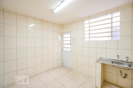 Cozinha de casa para alugar com 1 quarto, 55m² em Vila Carrão, São Paulo