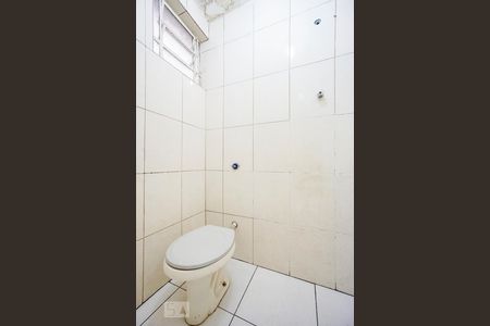 Banheiro suíte de casa para alugar com 1 quarto, 55m² em Vila Carrão, São Paulo