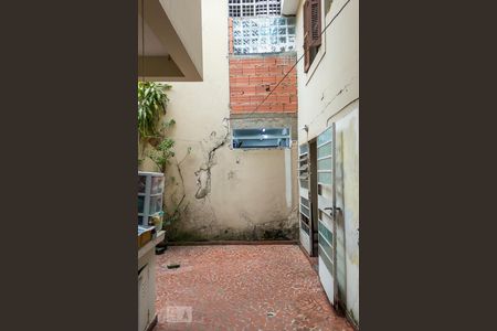 Casa à venda com 190m², 3 quartos e 2 vagas Casa à venda com 190m², 3 quartos e 2 vagasQuintal