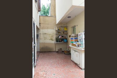 Casa à venda com 190m², 3 quartos e 2 vagas Casa à venda com 190m², 3 quartos e 2 vagasQuintal