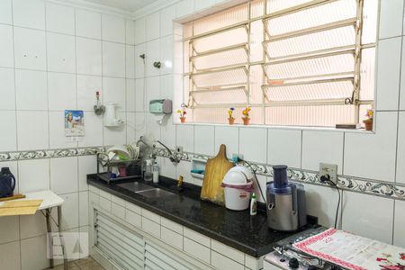Casa à venda com 190m², 3 quartos e 2 vagas Casa à venda com 190m², 3 quartos e 2 vagasCozinha