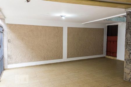 Casa à venda com 190m², 3 quartos e 2 vagas Casa à venda com 190m², 3 quartos e 2 vagasGaragem