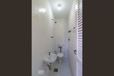 Apartamento à venda com 108m², 3 quartos e 1 vaga Apartamento à venda com 108m², 3 quartos e 1 vagaBanheiro de Serviço