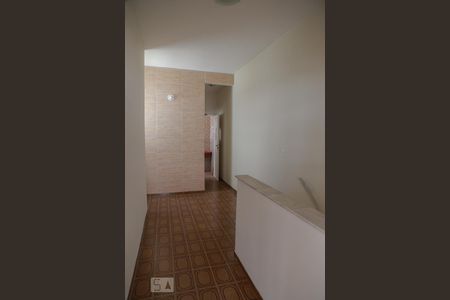 Casa de condomínio à venda com 198m², 4 quartos e sem vaga Casa de condomínio à venda com 198m², 4 quartos e sem vagaHall Segundo Andar