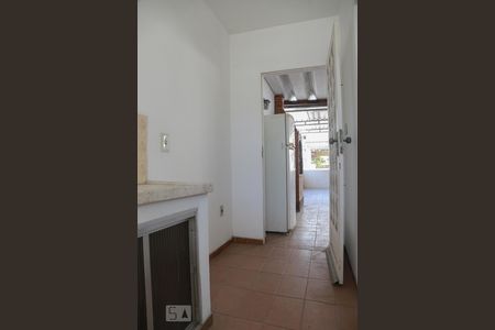 Casa de condomínio à venda com 198m², 4 quartos e sem vaga Casa de condomínio à venda com 198m², 4 quartos e sem vagaCozinha da Área Externa