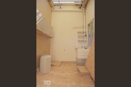 Casa de condomínio à venda com 198m², 4 quartos e sem vaga Casa de condomínio à venda com 198m², 4 quartos e sem vagaÁrea de Serviço 1