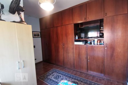 Casa à venda com 218m², 3 quartos e 5 vagas Casa à venda com 218m², 3 quartos e 5 vagasSuíte