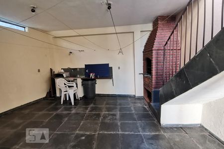 Casa à venda com 218m², 3 quartos e 5 vagas Casa à venda com 218m², 3 quartos e 5 vagasChurrasqueira