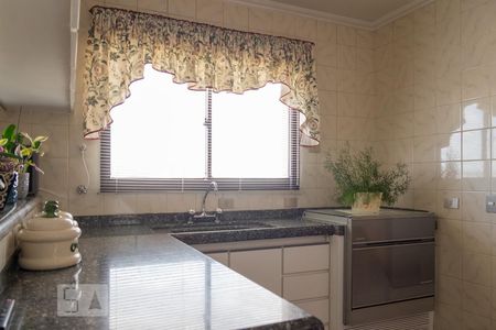 Apartamento à venda com 147m², 3 quartos e 2 vagas Apartamento à venda com 147m², 3 quartos e 2 vagasCozinha