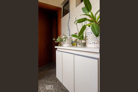 Apartamento à venda com 147m², 3 quartos e 2 vagas Apartamento à venda com 147m², 3 quartos e 2 vagasÁrea de Serviço