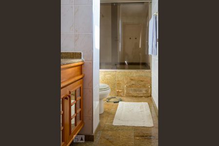 Apartamento à venda com 147m², 3 quartos e 2 vagas Apartamento à venda com 147m², 3 quartos e 2 vagasBanheiro do Quarto 1