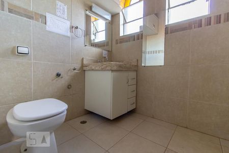 Apartamento à venda com 150m², 3 quartos e 1 vaga Apartamento à venda com 150m², 3 quartos e 1 vagaBanheiro da Suíte 1