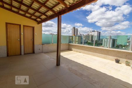 Apartamento à venda com 150m², 3 quartos e 1 vaga Apartamento à venda com 150m², 3 quartos e 1 vagaCobertura - Área Externa