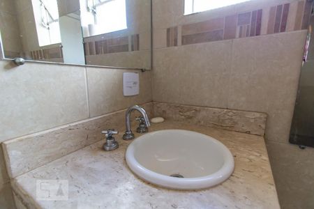 Apartamento à venda com 150m², 3 quartos e 1 vaga Apartamento à venda com 150m², 3 quartos e 1 vagaBanheiro da Suíte 1