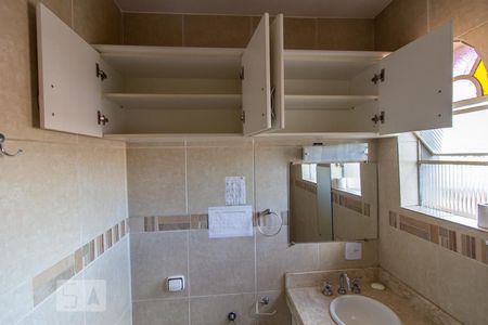Apartamento à venda com 150m², 3 quartos e 1 vaga Apartamento à venda com 150m², 3 quartos e 1 vagaBanheiro da Suíte 1 - Armário