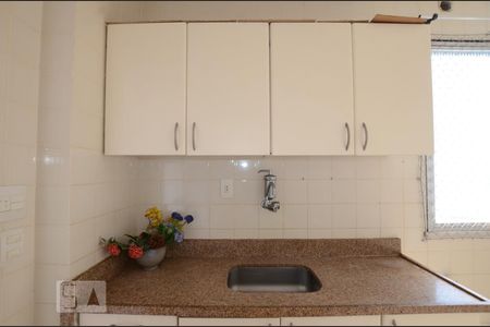 Apartamento à venda com 78m², 2 quartos e 1 vagaCozinha