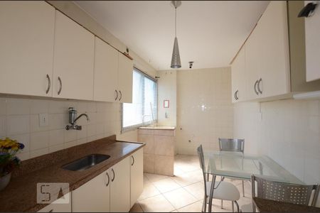 Apartamento à venda com 78m², 2 quartos e 1 vagaCozinha