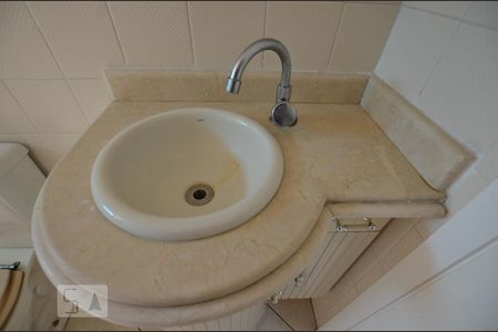 Apartamento à venda com 78m², 2 quartos e 1 vagaBanheiro Social-pia