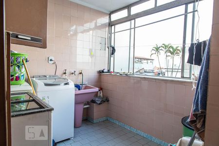 Casa à venda com 220m², 3 quartos e 6 vagasÁrea de Serviço