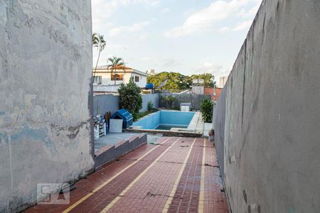 Casa à venda com 220m², 3 quartos e 6 vagasÁrea externa