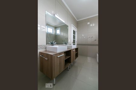 Casa para alugar com 360m², 3 quartos e 6 vagasBanheiro da Suíte