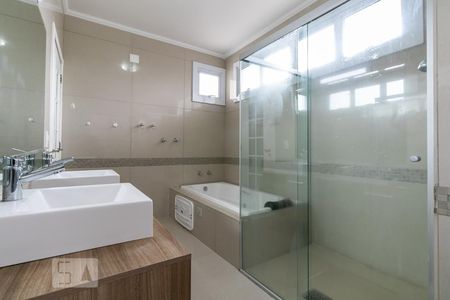 Casa para alugar com 360m², 3 quartos e 6 vagasBanheiro da Suíte