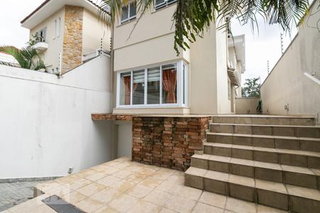 Casa para alugar com 360m², 3 quartos e 6 vagasFachada